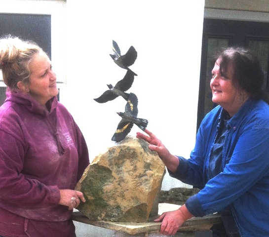 JOEL &Melanie of Finnemore Stone with GOLD SINGS