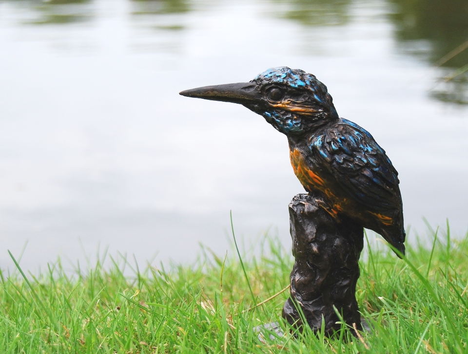 statues bronzes for environment garden office public space