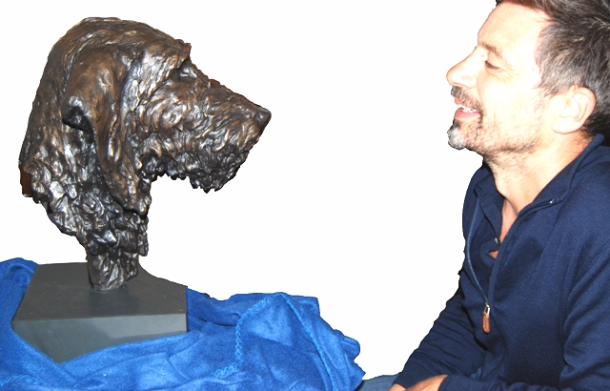 Unveiling of the Dog Bronze